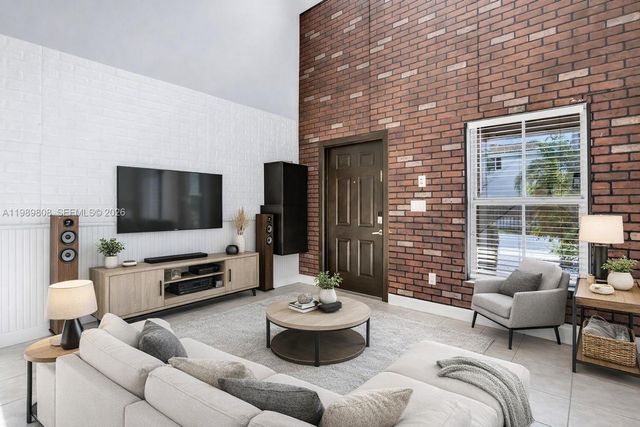 102 Riverwalk Cir, Sunrise, FL 33326