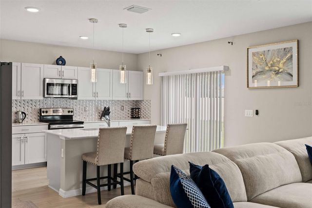 7512 WALLFLOWER TRAIL, Wesley Chapel, FL 33545