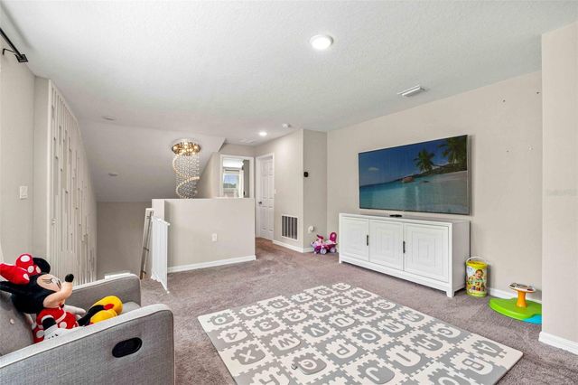 7512 WALLFLOWER TRAIL, Wesley Chapel, FL 33545