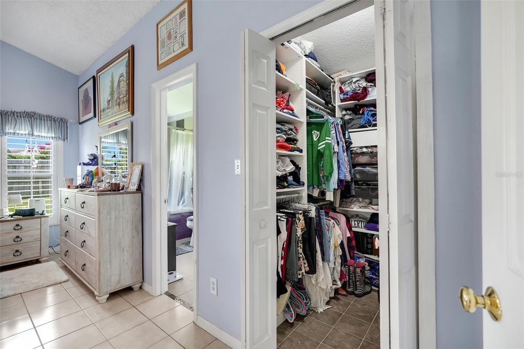 Image 8 of property listing at 1936 MONKTON ROAD, Orlando, FL 32837
