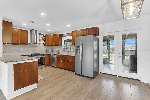 686 MOSS DRIVE, Altamonte Springs, FL 32714