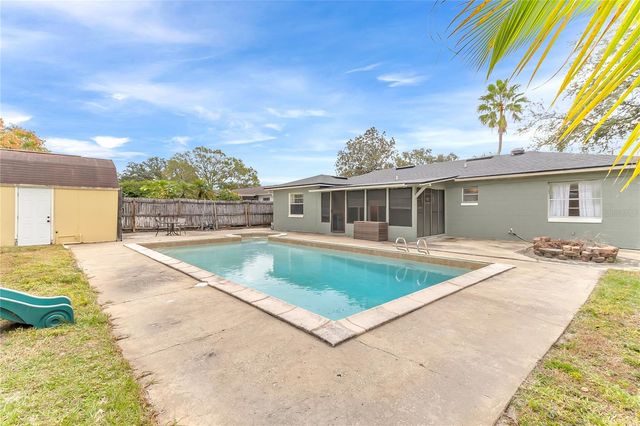 686 MOSS DRIVE, Altamonte Springs, FL 32714