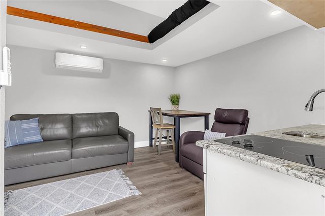 686 MOSS DRIVE, Altamonte Springs, FL 32714