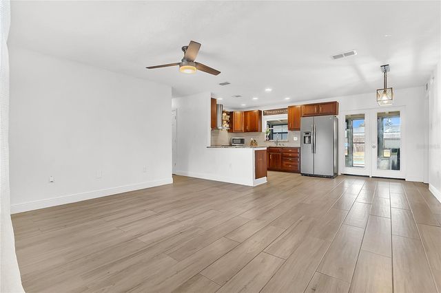 686 MOSS DRIVE, Altamonte Springs, FL 32714