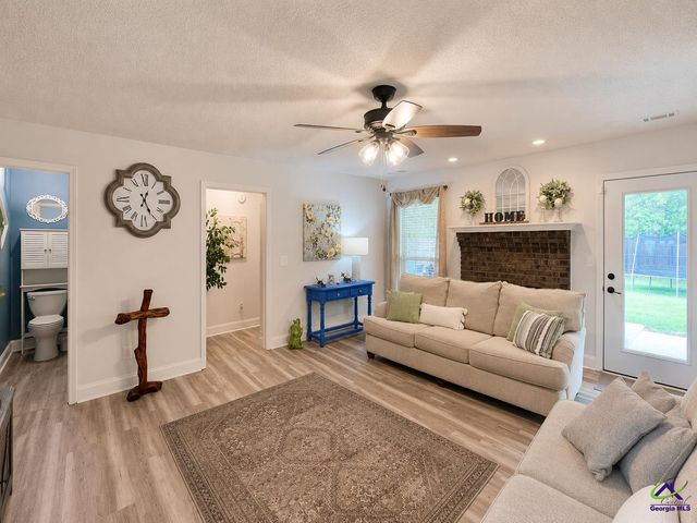 206 Jasmine Way, Bonaire, GA 31005