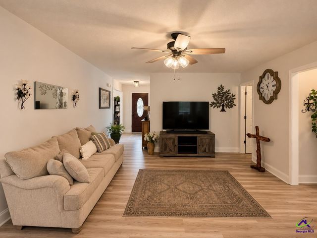 206 Jasmine Way, Bonaire, GA 31005