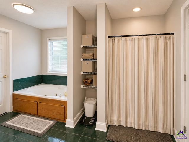 206 Jasmine Way, Bonaire, GA 31005