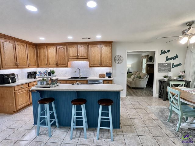 206 Jasmine Way, Bonaire, GA 31005