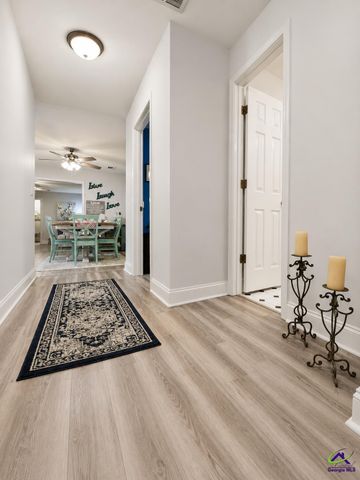 206 Jasmine Way, Bonaire, GA 31005