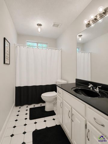 206 Jasmine Way, Bonaire, GA 31005