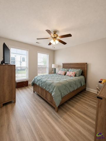 206 Jasmine Way, Bonaire, GA 31005