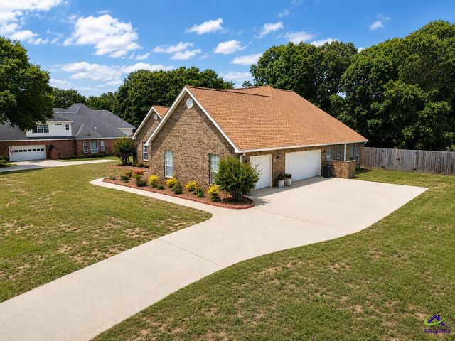 206 Jasmine Way, Bonaire, GA 31005