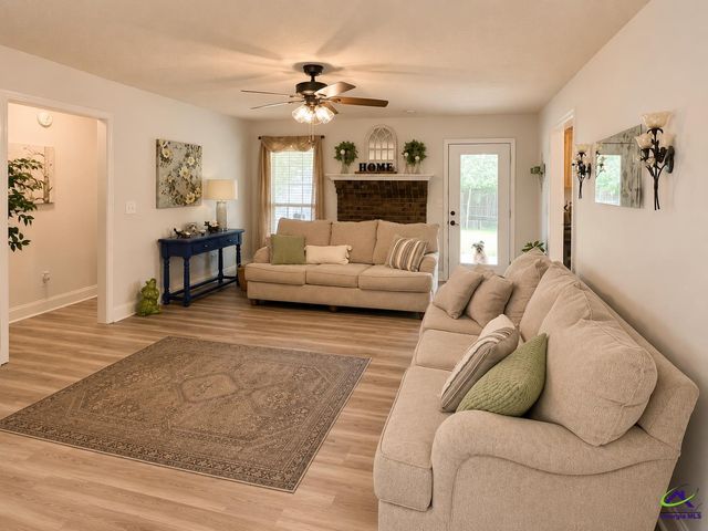 206 Jasmine Way, Bonaire, GA 31005