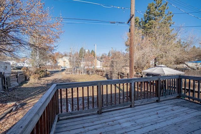 727 Roseway Drive, Klamath Falls, OR 97601