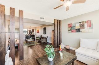1719 Whitehall Dr 406, Davie, FL 33324
