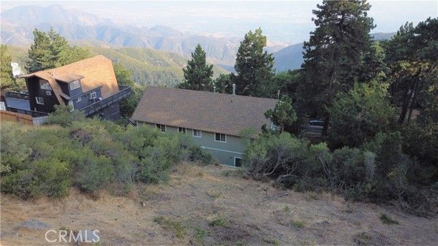 25134 Grandview Drive, Crestline, CA 92325