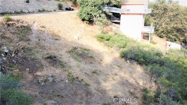 25134 Grandview Drive, Crestline, CA 92325