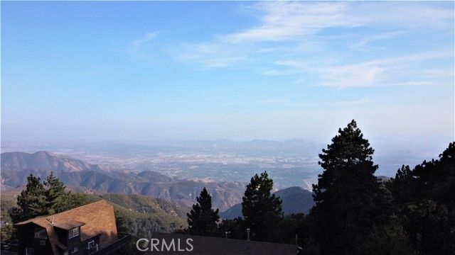 25134 Grandview Drive, Crestline, CA 92325