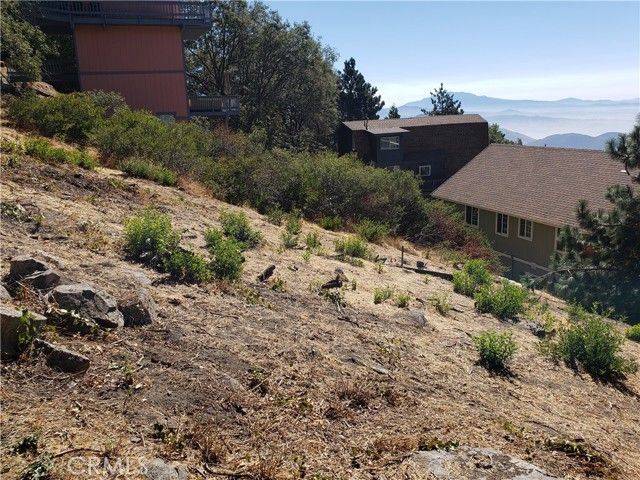 25134 Grandview Drive, Crestline, CA 92325