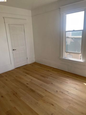 2212 17Th Ave, Oakland, CA 94606