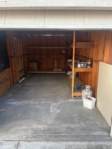 2212 17Th Ave, Oakland, CA 94606