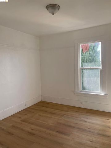 2212 17Th Ave, Oakland, CA 94606
