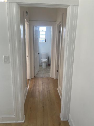 2212 17Th Ave, Oakland, CA 94606