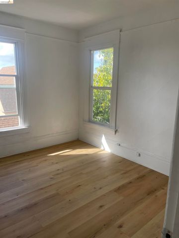 2212 17Th Ave, Oakland, CA 94606
