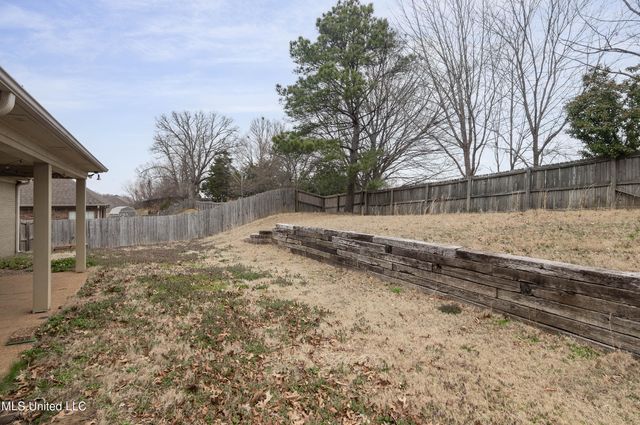 1390 E Lake Front Drive, Hernando, MS 38632