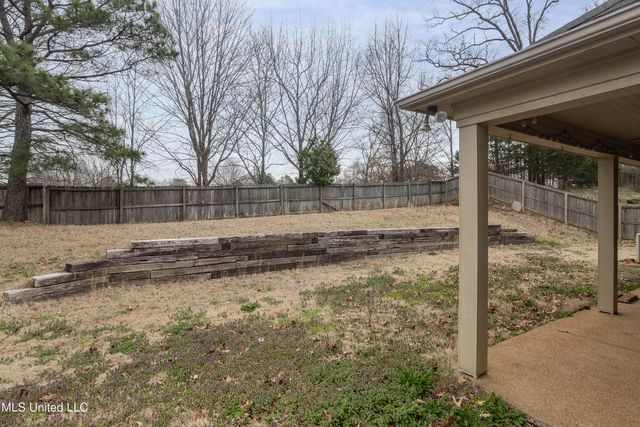 1390 E Lake Front Drive, Hernando, MS 38632