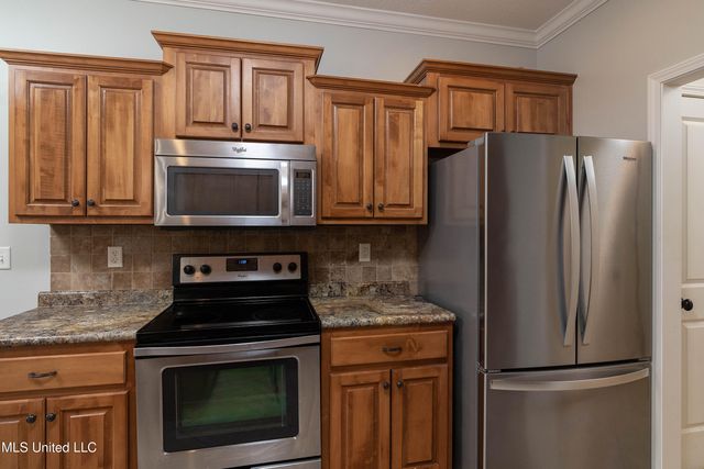 1390 E Lake Front Drive, Hernando, MS 38632