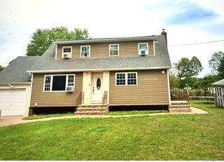 19 S 35th Street, Wyandanch, NY 11798