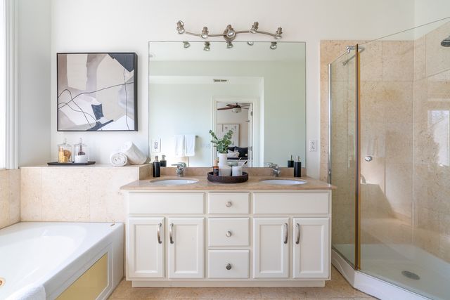 4038 N Kenmore Avenue 3, Chicago, IL 60613