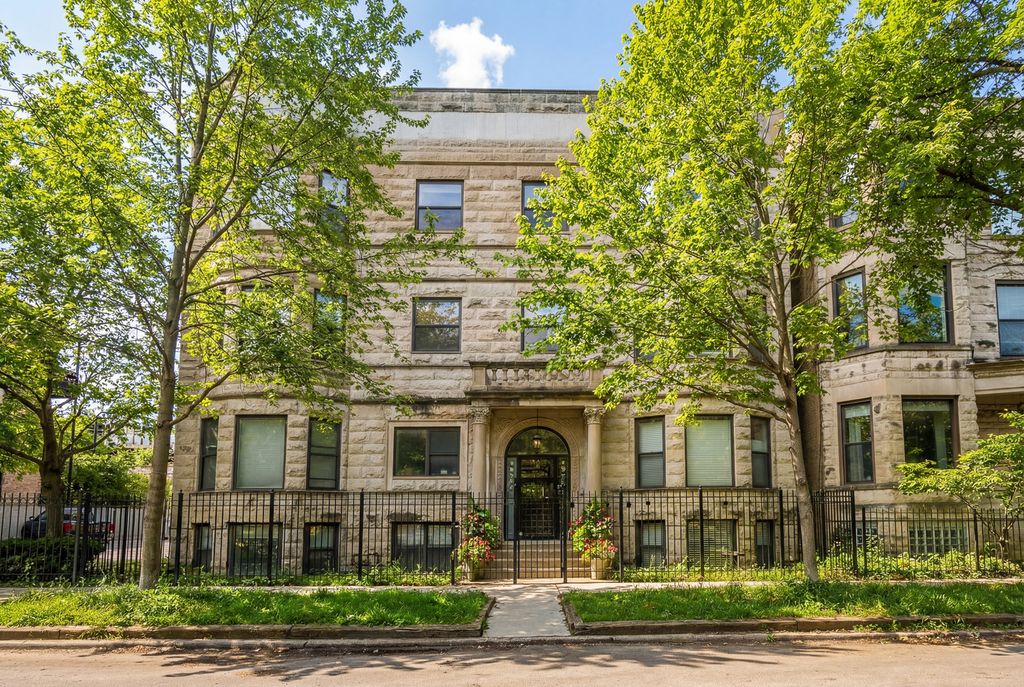 4038 N Kenmore Avenue 3, Chicago, IL 60613