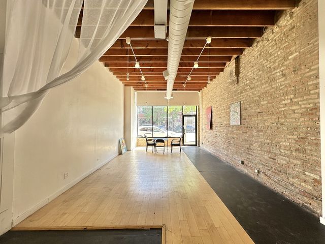 2136 W CHICAGO Avenue, Chicago, IL 60622