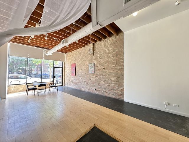 2136 W CHICAGO Avenue, Chicago, IL 60622