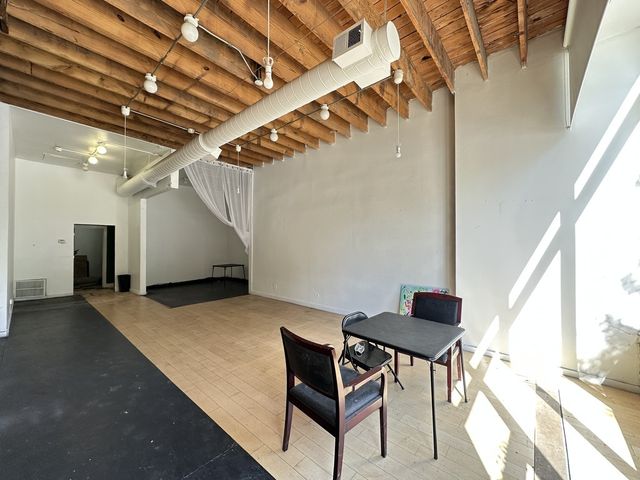 2136 W CHICAGO Avenue, Chicago, IL 60622
