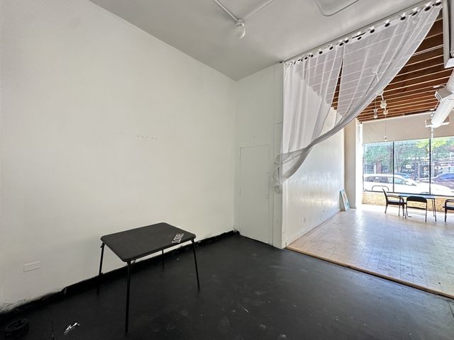 2136 W CHICAGO Avenue, Chicago, IL 60622