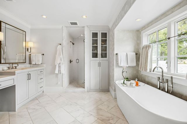 7114 Azalea Lane, Dallas, TX 75230