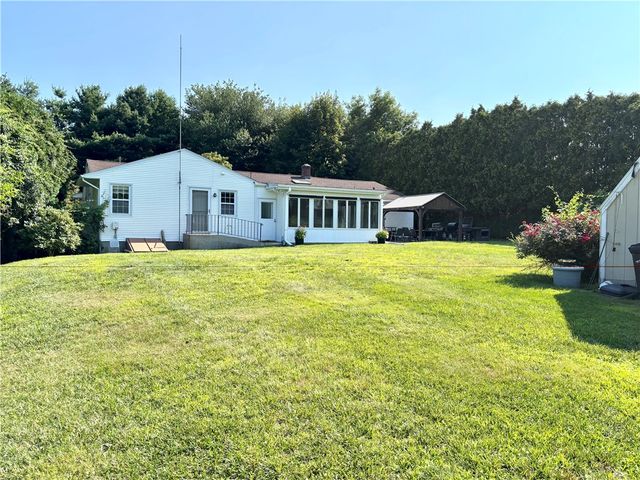 55 Nightingale Avenue, Warwick, RI 02889