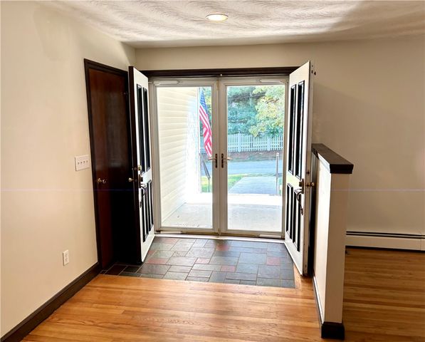 55 Nightingale Avenue, Warwick, RI 02889