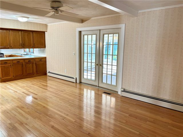 55 Nightingale Avenue, Warwick, RI 02889
