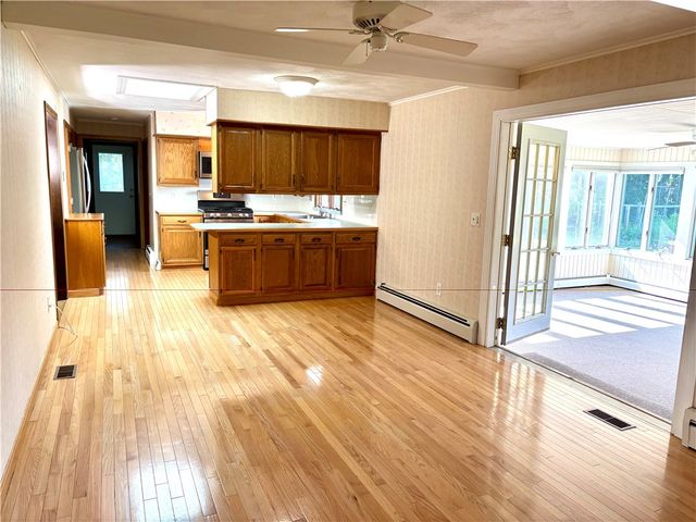 55 Nightingale Avenue, Warwick, RI 02889