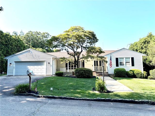 55 Nightingale Avenue, Warwick, RI 02889