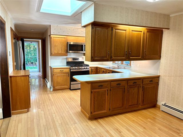 55 Nightingale Avenue, Warwick, RI 02889
