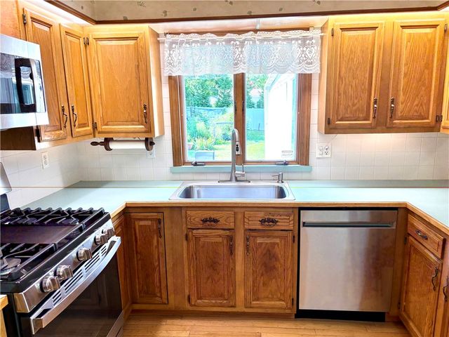 55 Nightingale Avenue, Warwick, RI 02889