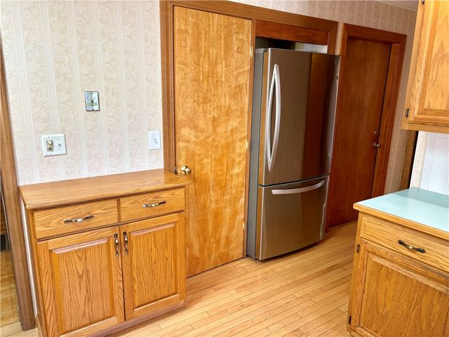 55 Nightingale Avenue, Warwick, RI 02889