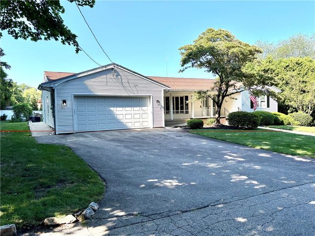 55 Nightingale Avenue, Warwick, RI 02889