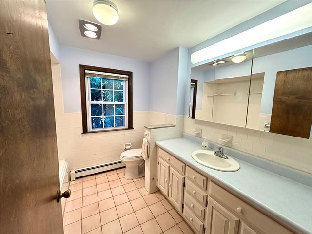 55 Nightingale Avenue, Warwick, RI 02889