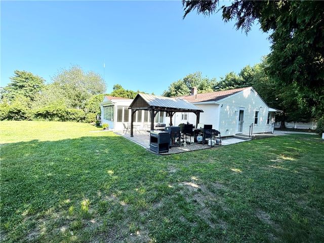 55 Nightingale Avenue, Warwick, RI 02889
